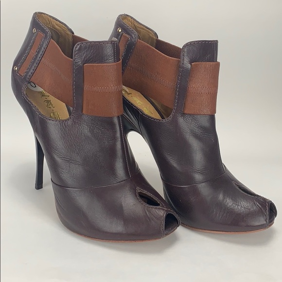 L.A.M.B. Shoes - L.A.M.B. Gwen Stefani Leather Heels